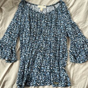 Michael Kors women’s floral top with flared wrist